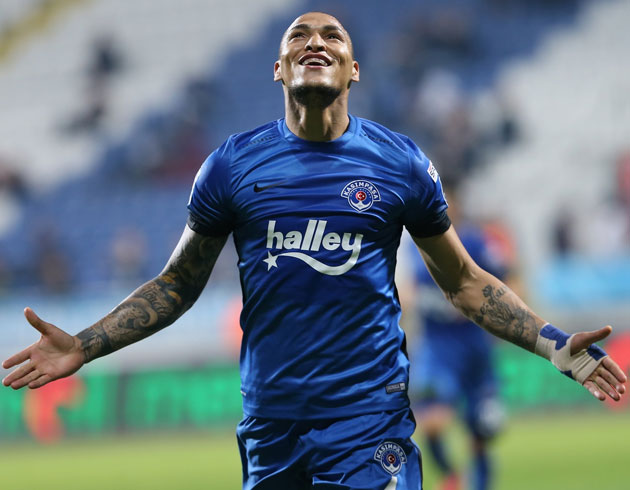 Bursaspor Kasmpaa'dan Cristian Chagas Tarouco (Titi) ile 3 yllk anlamaya vard