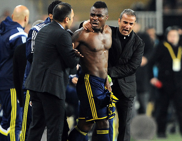 Emenike'nin sosyal medya paylam Fenerbahelileri kzdrd