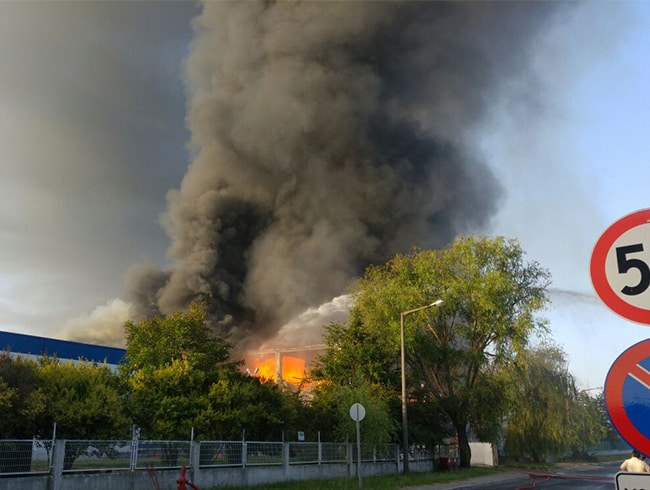 Tekirda'da boya fabrikasnda yangn kt
