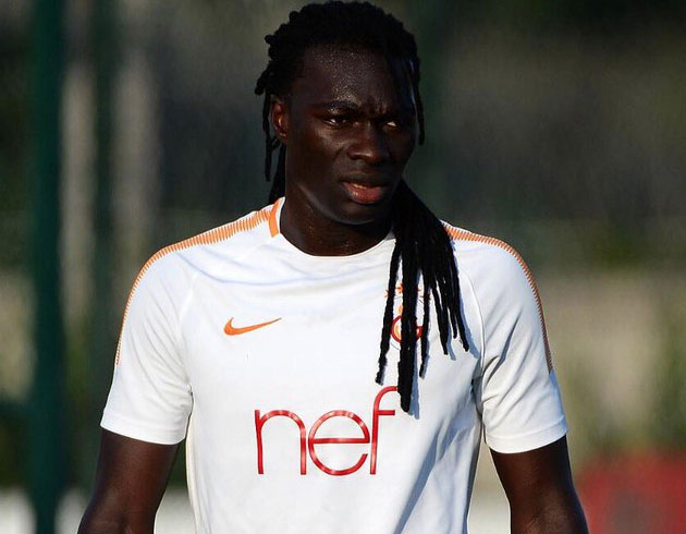 Dursun zbek, Galatasaray'n idman ekipmanlarn beenmedi
