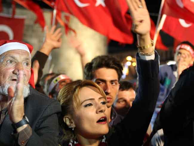 15 Temmuz�dan bug�ne kurumad� kalbimiz