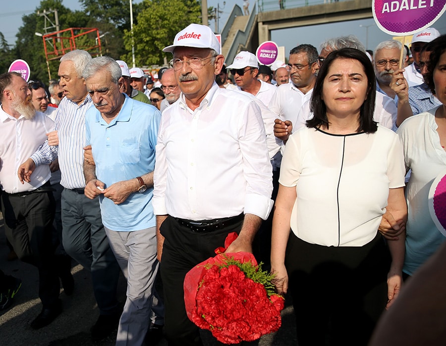 Ter�ristba�� G�len'den 'y�r�y�n' talimat�