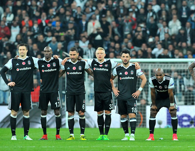 4 talyan kulb Tolgay Arslan'n peine dt