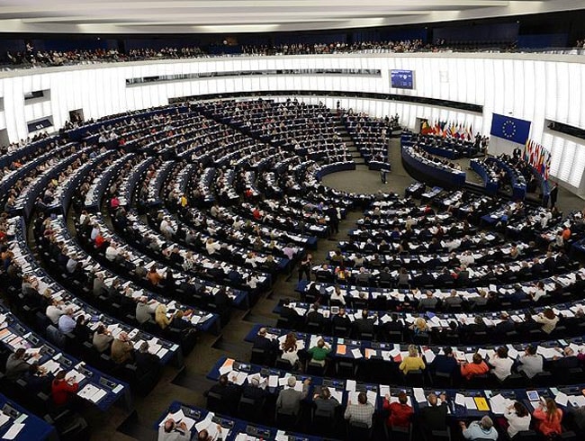 AP, m�zakerelerin dondurulmas� tasar�s�n� kabul etti