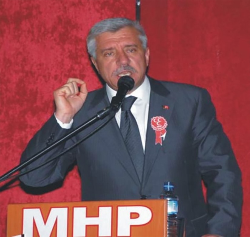 MHP'li obanolu: Tabutla kaan FET'c Bayndr kaset kumpasnn ba