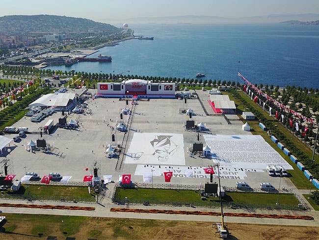CHP, DHKP-C'li terristler iin dev pankart hazrlatt