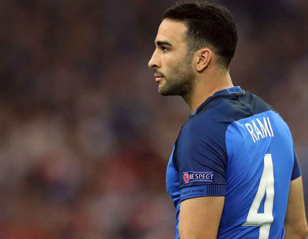 Adil Rami resmen Marsilya'da