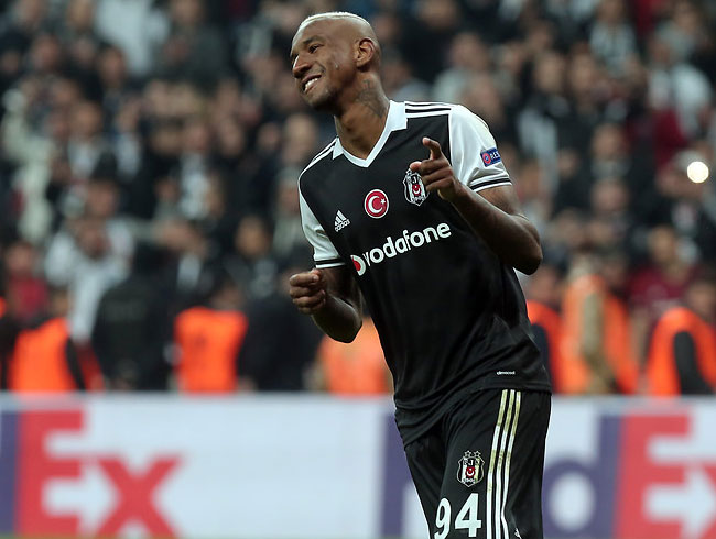Talisca Per�embe g�n� �stanbul'da