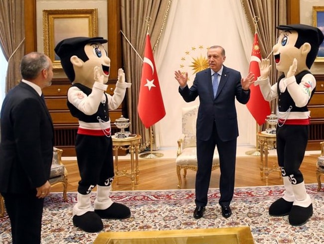 Cumhurbakan Erdoan 2017 itme Engelliler Olimpiyat Oyunlar'nn maskotu 'akr' kabul etti