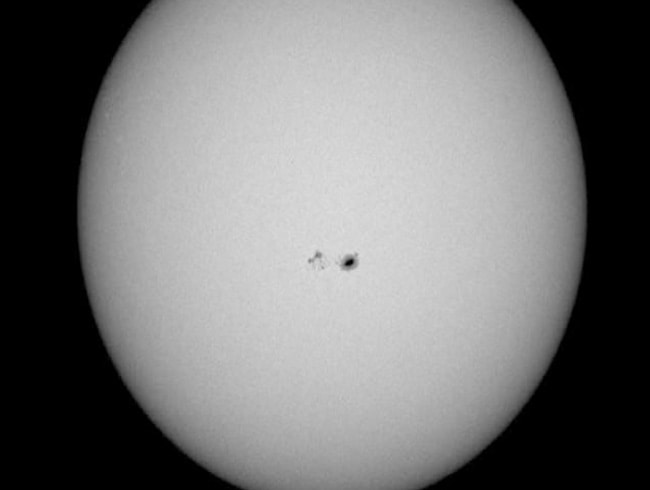 NASA'dan aklama: Gne'in yzeyindeki dev leke, dnyaya ciddi zararlar verebilir