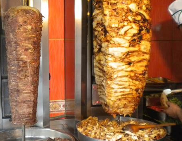 Dikkat! Tavuk d�ner zehirleyebilir