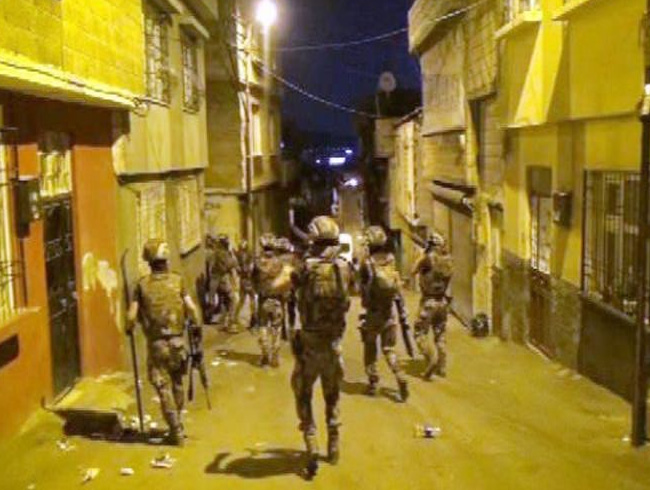 Gaziantep'te eylem hazrlndaki DEA'l terristlere baskn: 18 gzalt