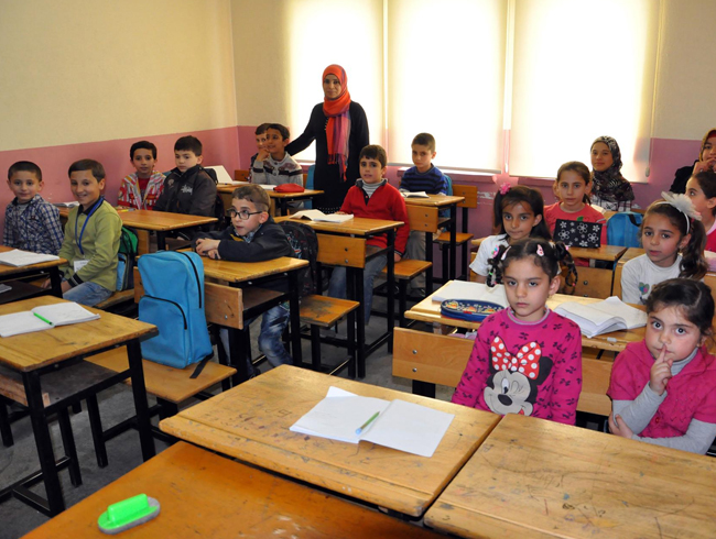 Suriyeli �ocuklara T�rk�e ��retilecek