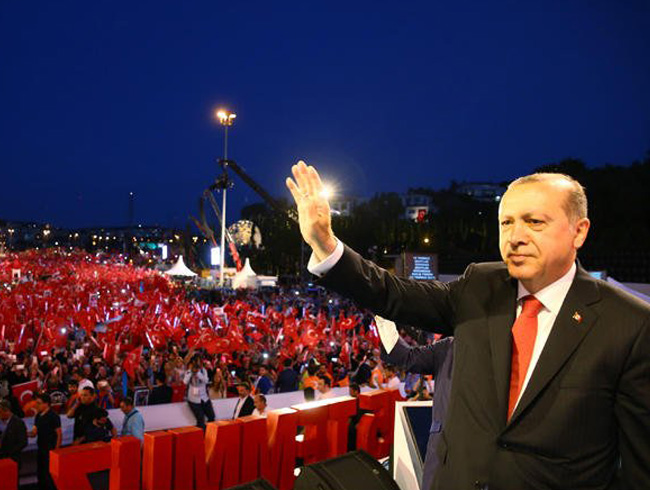 Cumhurbakan Erdoan'dan Kldarolu'na sert tepki: Bu mcadele dleklerin ve vandallarn mcadelesi deildir