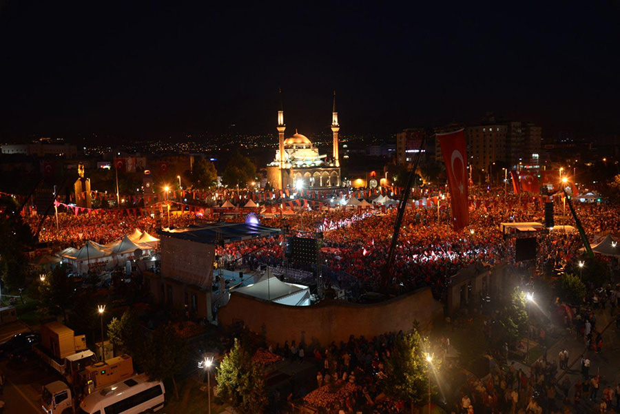 zhaseki: Cumhurbakan Kayseri Cumhuriyet Meydan grntlerinden duyguland