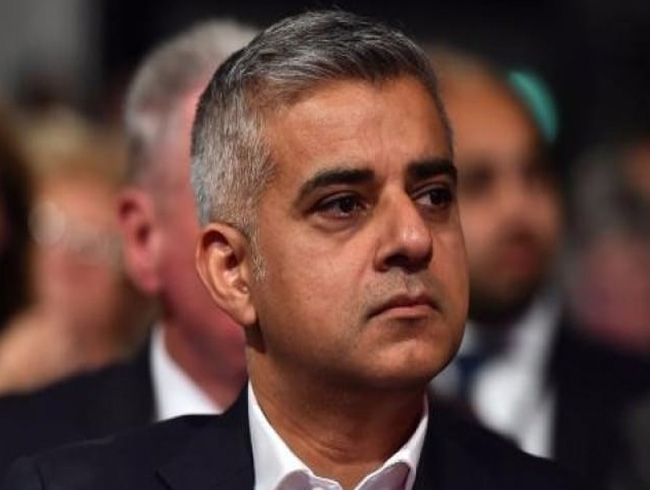 Londra Belediye Bakan Sadiq Khan: Trump'a krmz hal sermeyiz