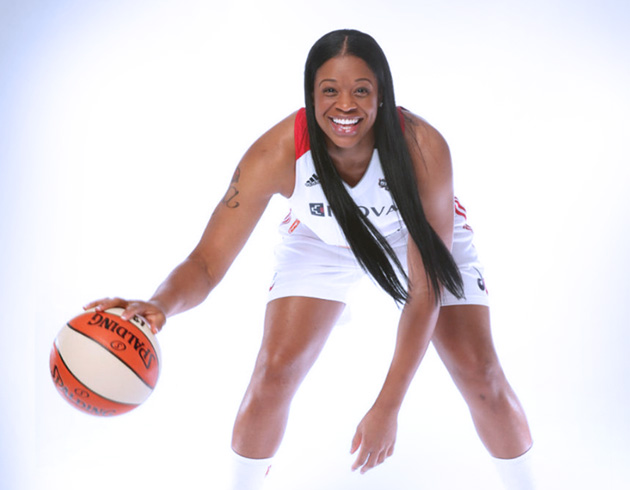 Fenerbahe Kadn Basketbol Takm, Kia Vaughn' transfer etti