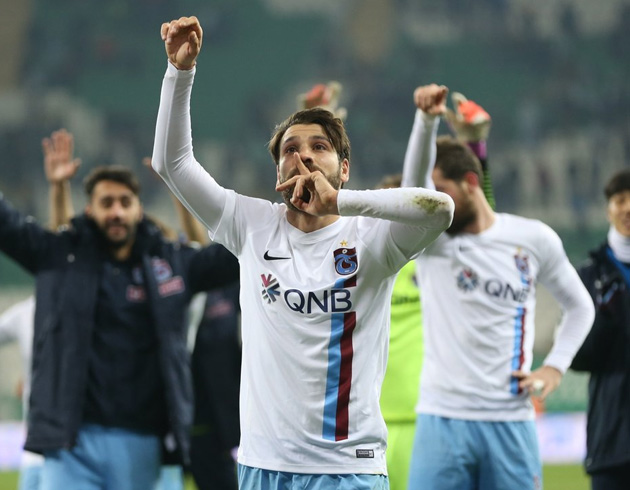 Trabzonspor'un transfer etmek istedii Jose Sosa iin Olcay ahan da devreye girdi