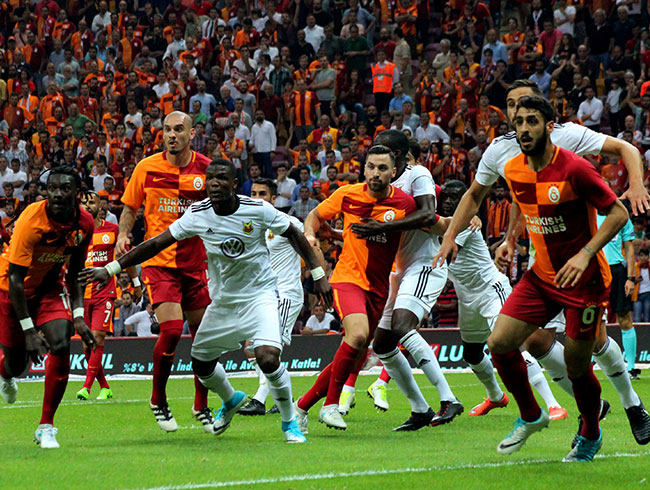 Galatasaray'da Sinan Gm ile yollar ayrlyor