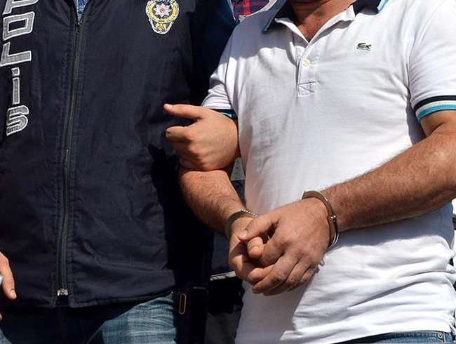 KHK'lar ile kapatlan medya kurulularnn eski personeli 34 kii hakknda gzalt karar verildi