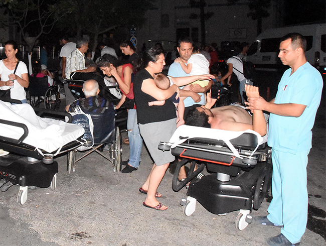 Bodrumda tm hekimler greve arld  