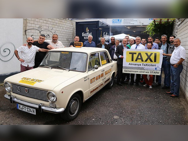 Almanya'daki Trk taksiciler rgtleniyor