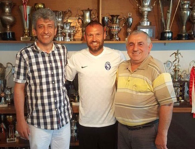 Serkan Balc� resmen Sar�yer'de