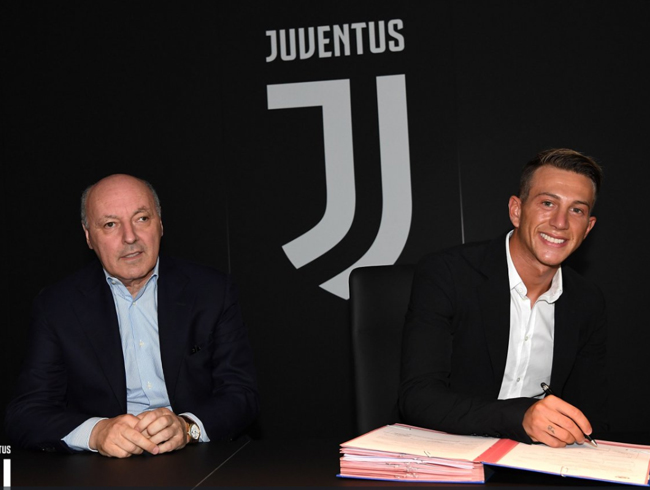 Juventus Federico Bernardeschi'yi 40 milyon euro bonservisle transfer etti