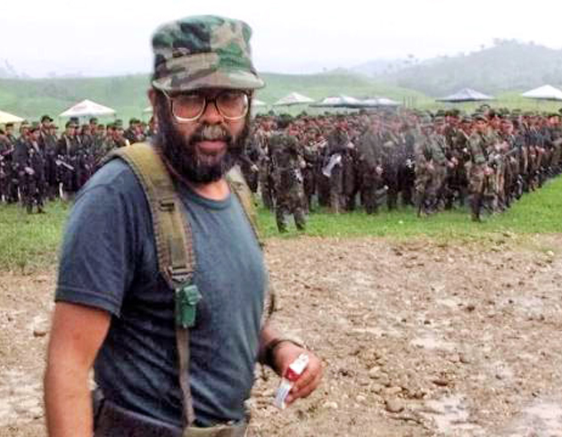 Silahlar brakan FARC siyasete giriyor