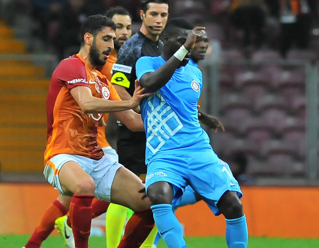Galatasaray Ndiaye iin Hakan Balta + Donk ve para teklif etti