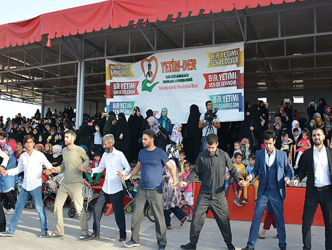Diyarbakr'da 22 yetim evlendirildi