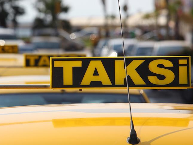 Taksi duraklarnda ''@taksi'' dnemi balyor