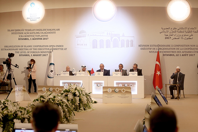 T toplantsnda konuan Bakan avuolu: Kuds iin ortak hareket etmeliyiz