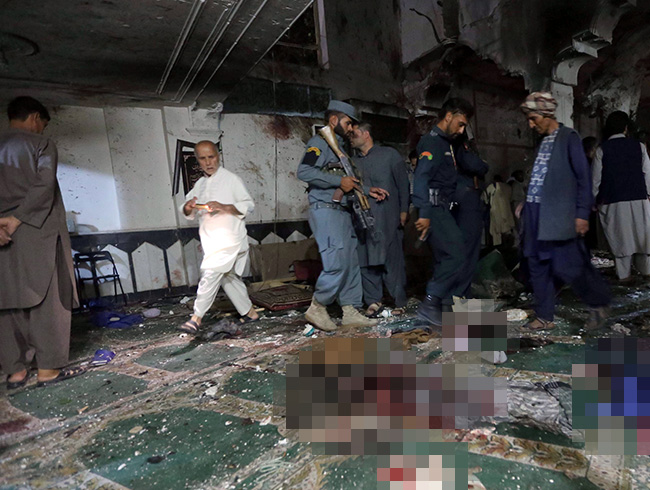 Afganistan'da camiye saldr: 20 l