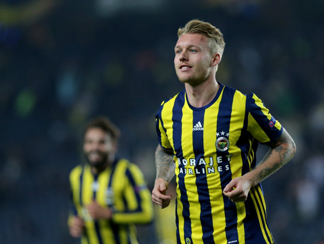 Fenerbahe Kjaer'in 12 milyon 500 bin Euro bonservis bedeliyle Sevilla'ya transfer olduunu aklad