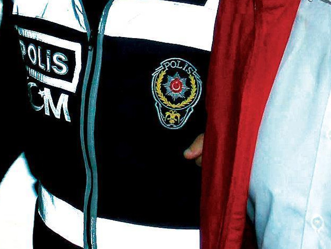 Mula'da, eski istihbarat ube mdrne FET'den tutukland