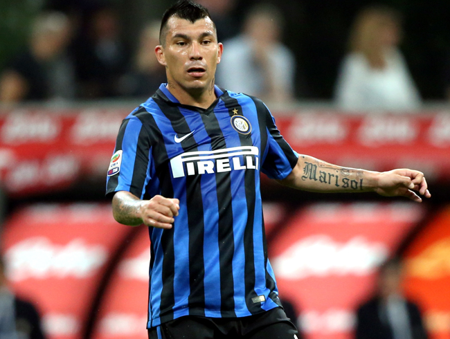 Be�ikta� y�neticisi Erdal Toruno�ullar� Gary Medel ile ilgilendiklerini a��klad�