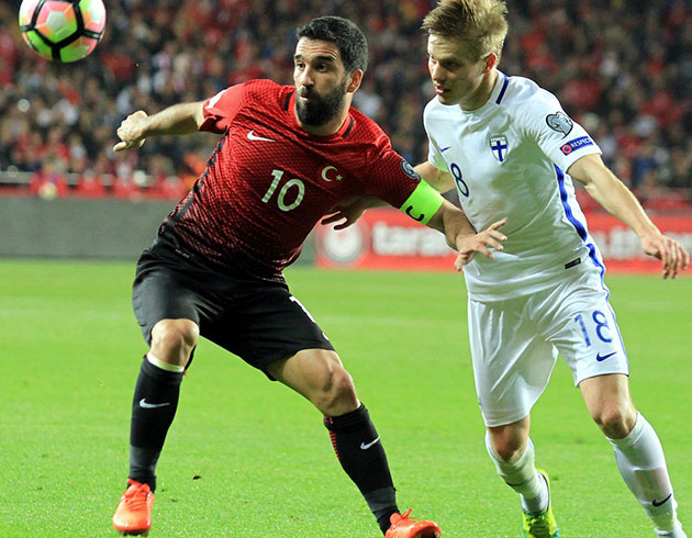 Lucescu, Arda Turan' milli takma davet edecek