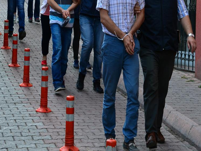 Adana ve Kahramanmara'ta FET'den 19 tutuklama