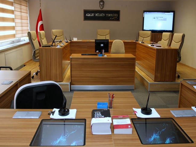 zmir'de FET'nn yeni yaplanmasna ilikin soruturmada 28 tutuklama