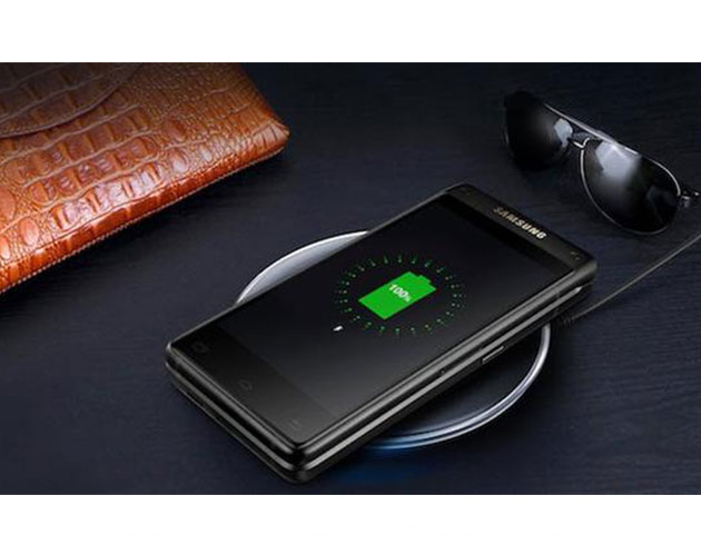 Samsung'tan yeni kapakl telefon