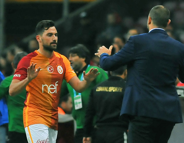 Benfica Sinan Gm' bir kez daha yalanlad