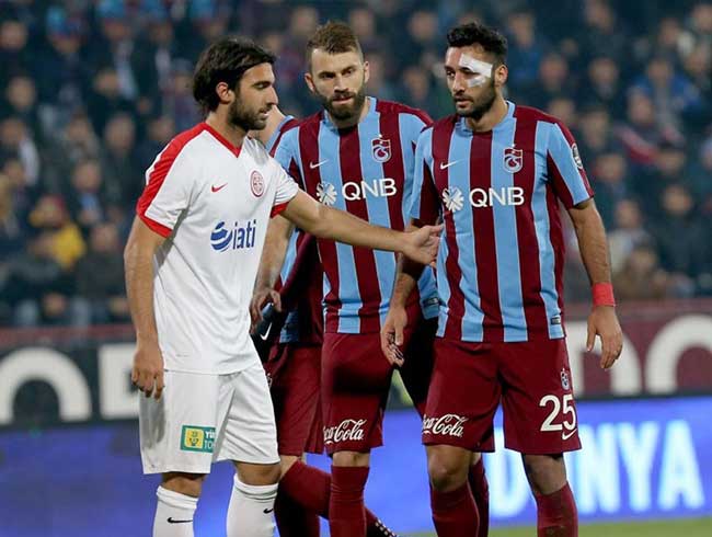 Trabzonspor Mustafa Akba'n szlemesini uzatt