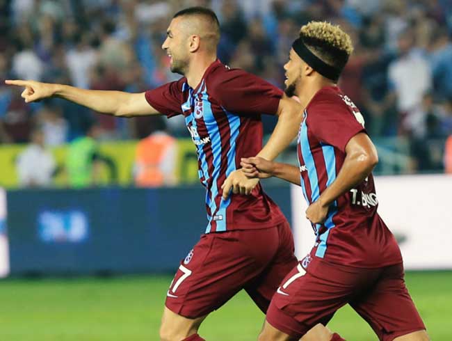 Trabzonspor sahasnda Konyaspor'u 2-1 malup etti