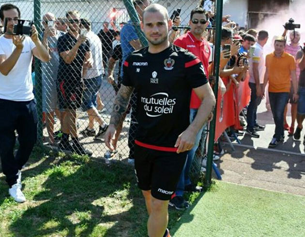 Sneijder hakk�nda �biza soru�turmas� ba�lat�ld�