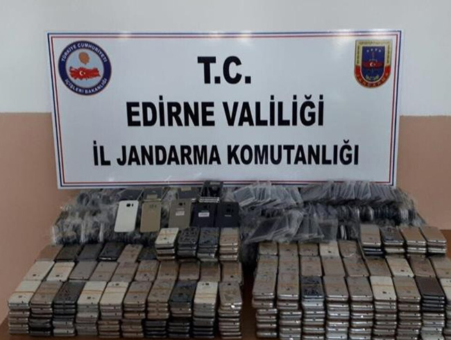 Jandarmadan kaak cep telefonu operasyonu