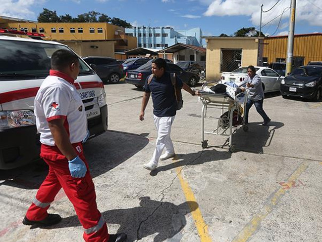 Guatemala'da hastaneye gelen �ete �yesi silahl� ki�ilerin ate� a�mas� sonucu en az 7 ki�i hayat�n� kaybetti