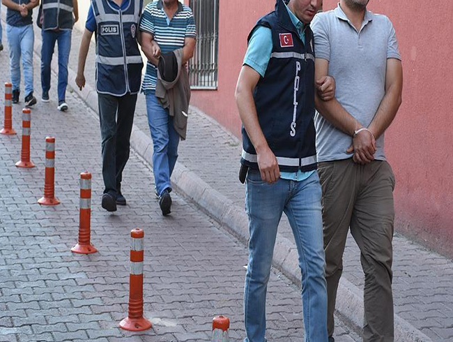 Zonguldak'ta, FET operasyonu kapsamnda adliyeye sevk edilen 14 pheliden 11'i tutukland