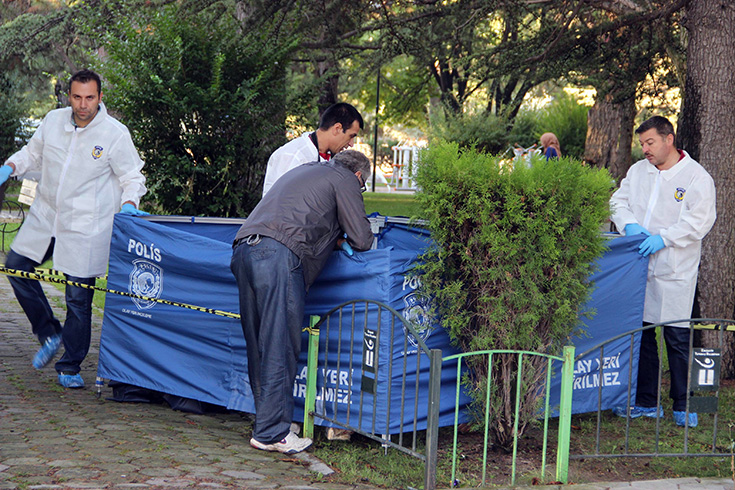 Eskiehir'de parkta darp edilmi ceset bulundu 