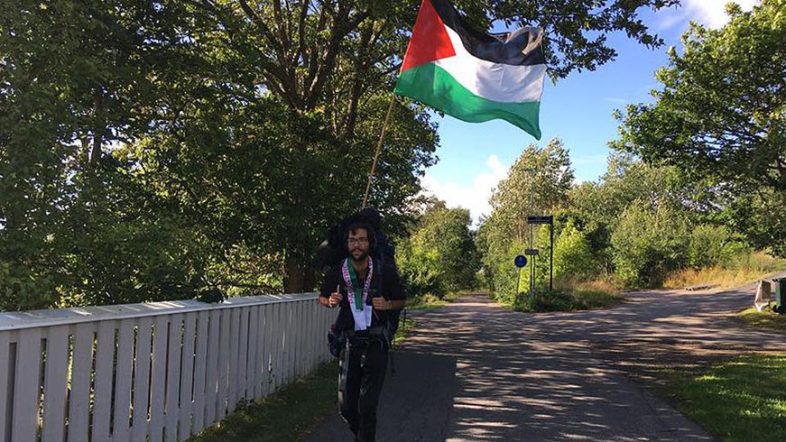 Yahudi aktivist, srail zulmne kar Filistin'e yryor